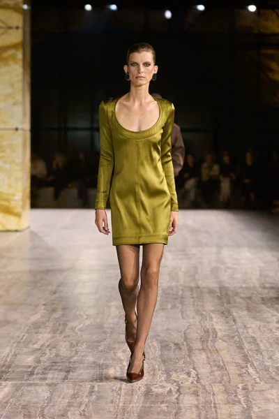 Look 34